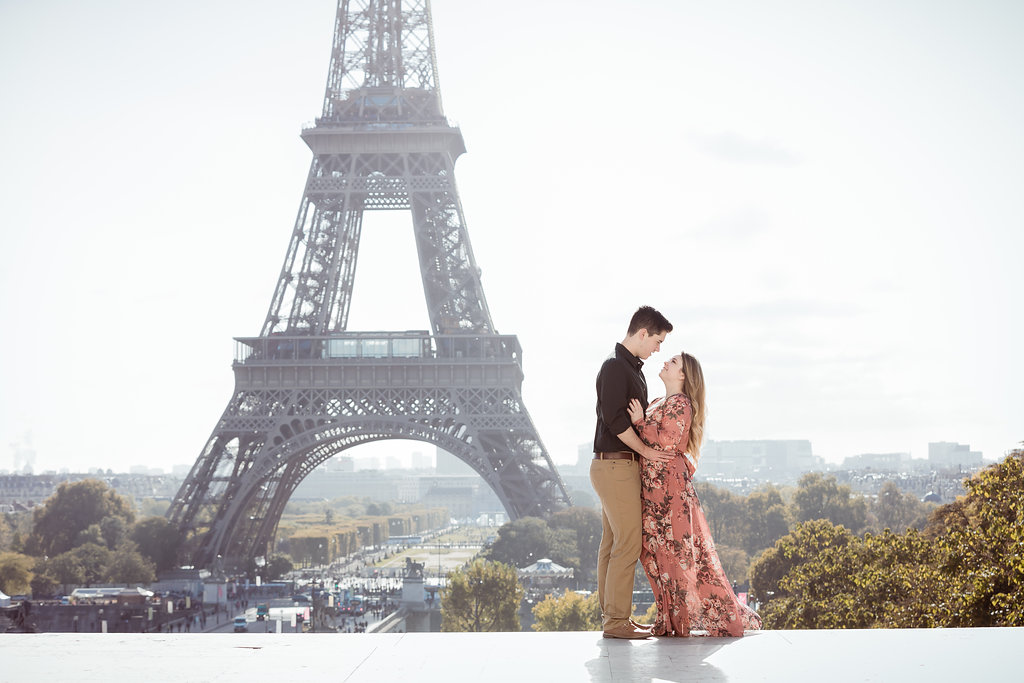 top-photo-spots-in-paris-for-a-romantic-photo-shoot